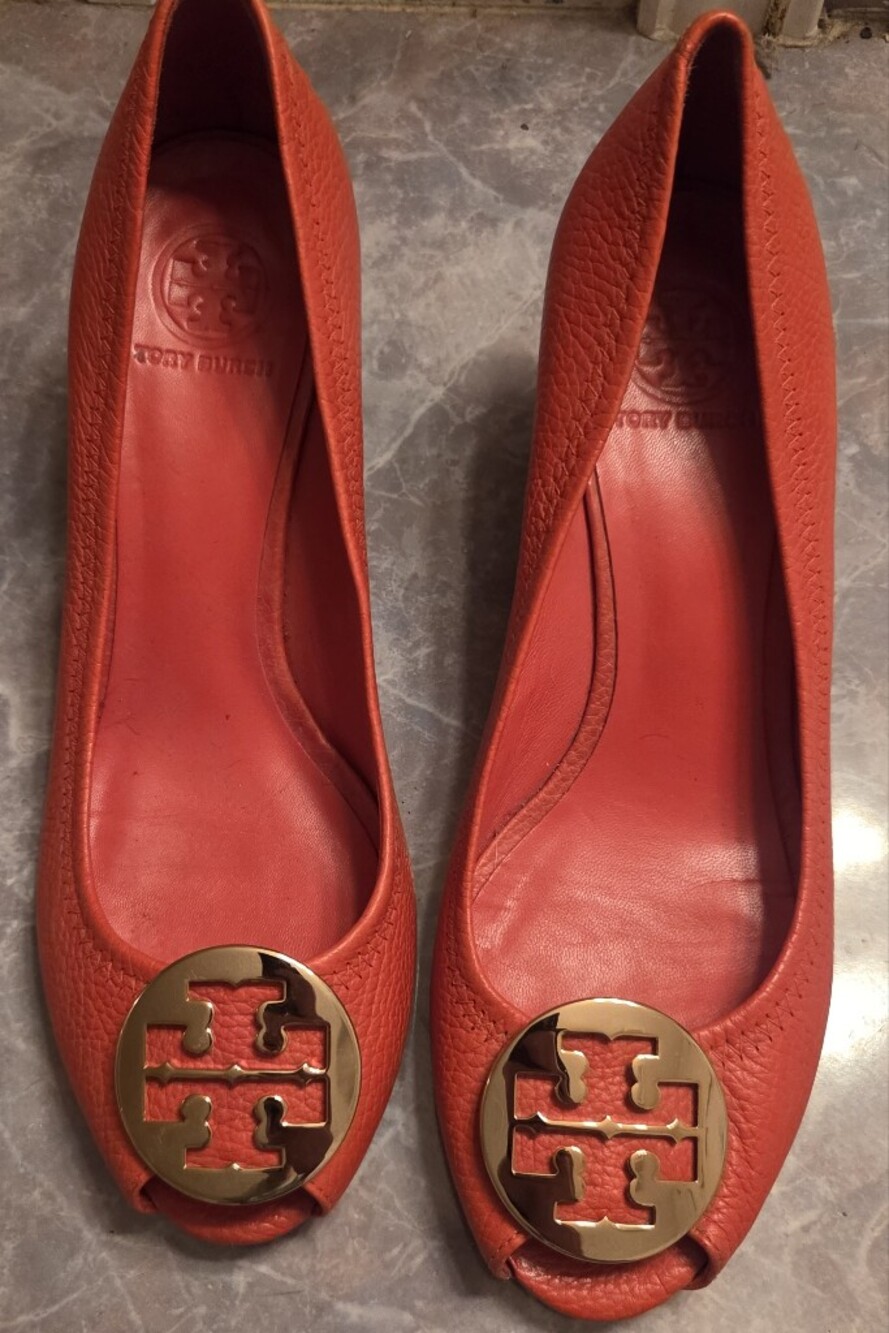 Tory Burch Coral Leather Logo Ballet Flats